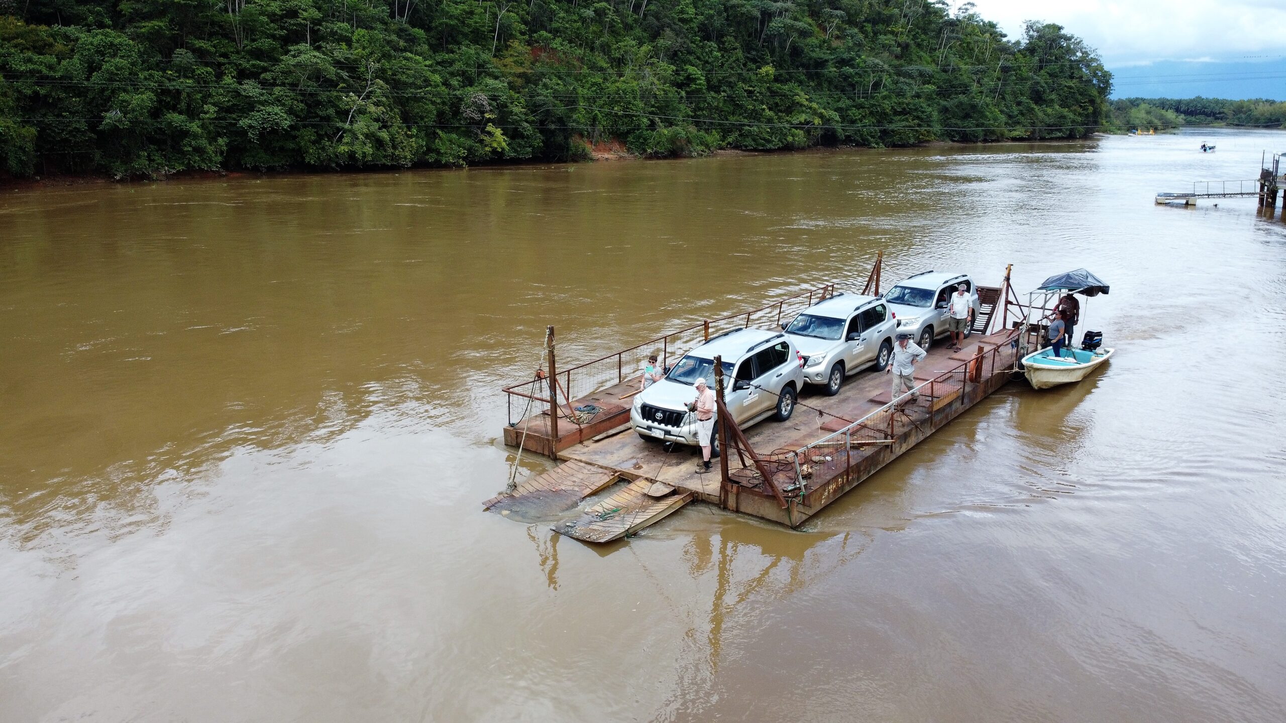 Costa Rica river crossing 4WD